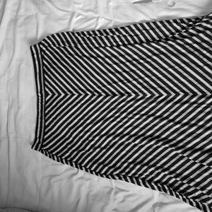 4x black and white plus size maxi long boho skirt